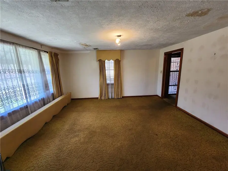 305 12th Avenue S, Phenix City, AL 36869 - #2