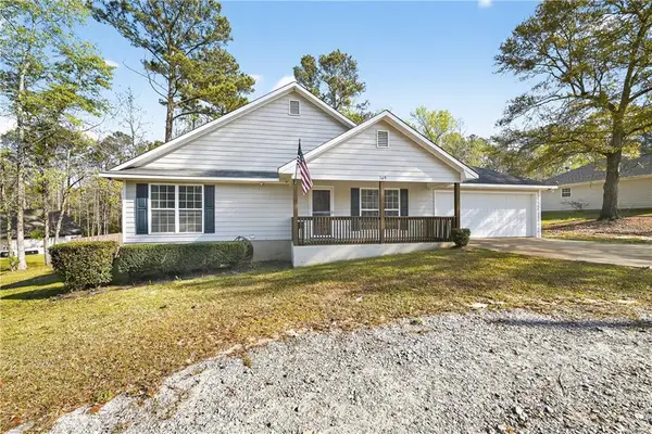 169 Lansdon Drive, Smiths Station, AL 36877