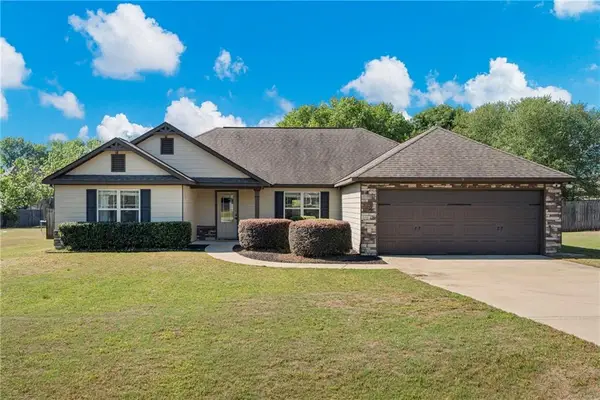 9 Silver Eagle Court, Fort Mitchell, AL 36856