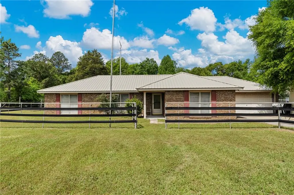 1810 Highway 165, Pittsview, AL 36871 - #1