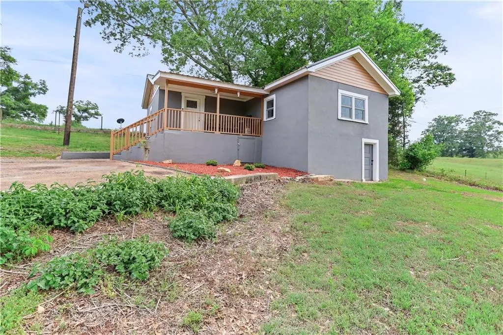 6033 Whitesville Road, West Point, GA 31833 - #1