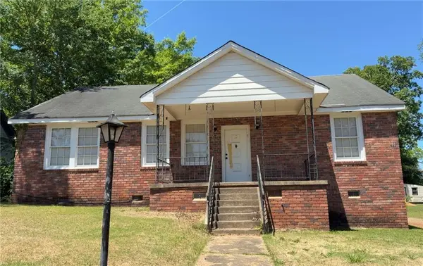 308 S 11th Ave, Lanett, AL 36863