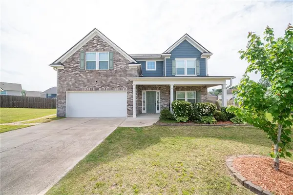 131 White Oak Place, Smiths Station, AL 36877