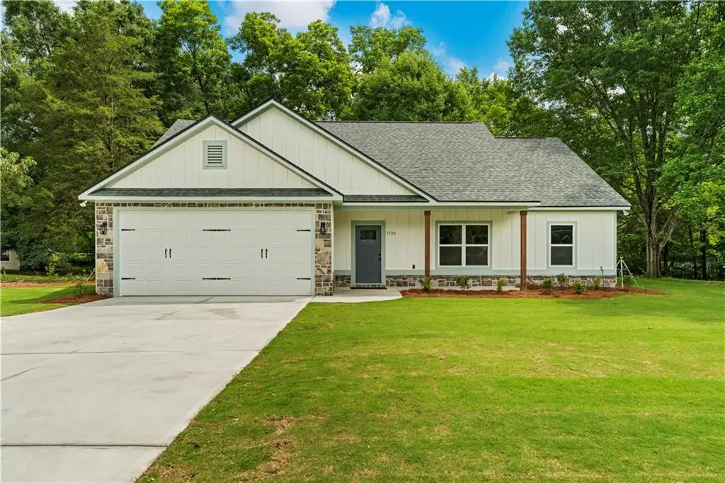 1733 Panther Parkway, Smiths Station, AL 36877 - #1