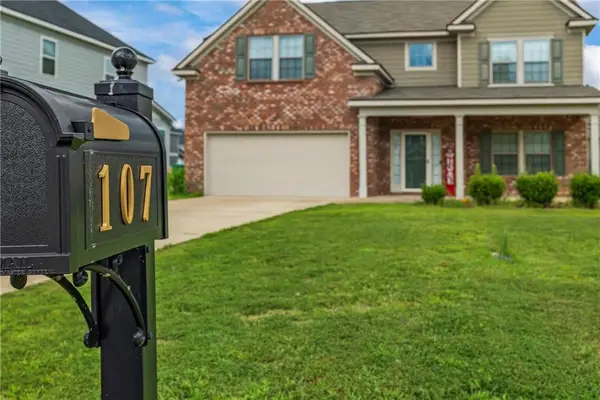 107 White Oak Place, Smiths Station, AL 36877