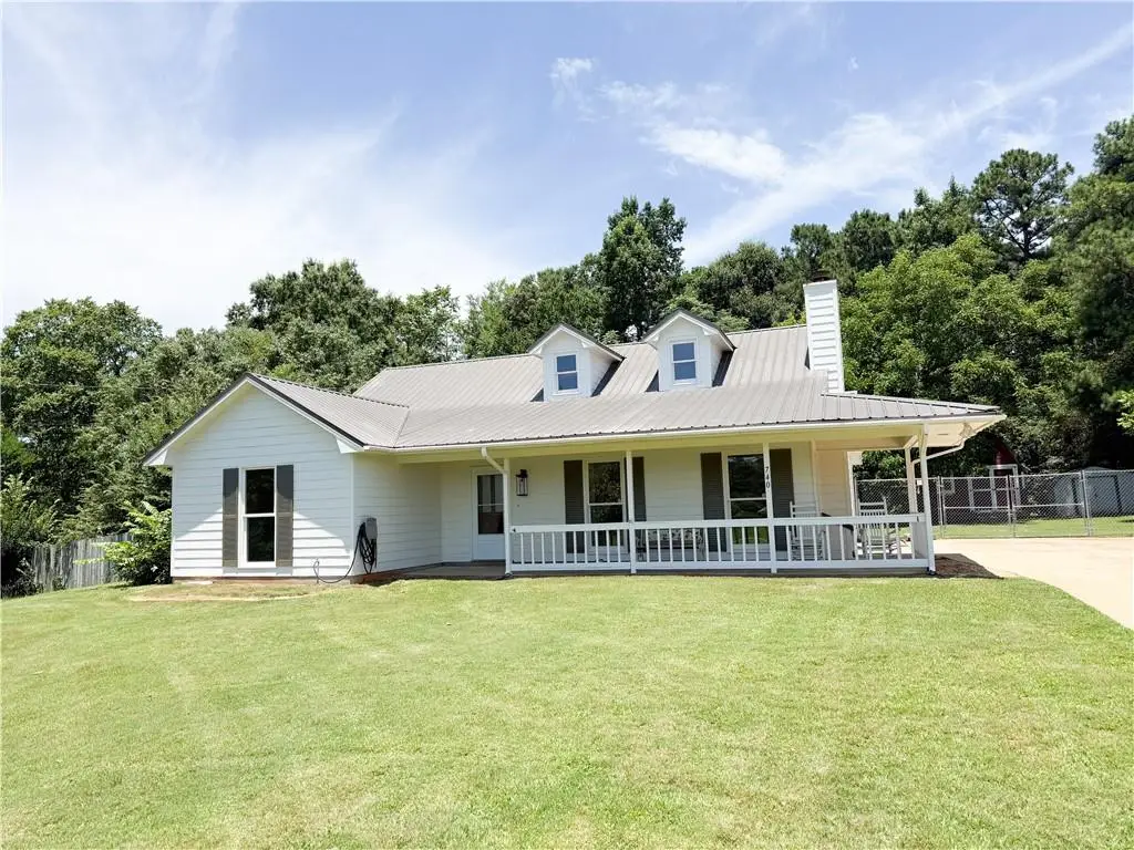 740 Cummings Rd, Smiths Station, AL 36877 - #1