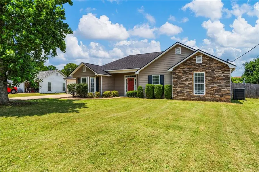 43 Honeysuckle Way, Fort Mitchell, AL 36856 - #2