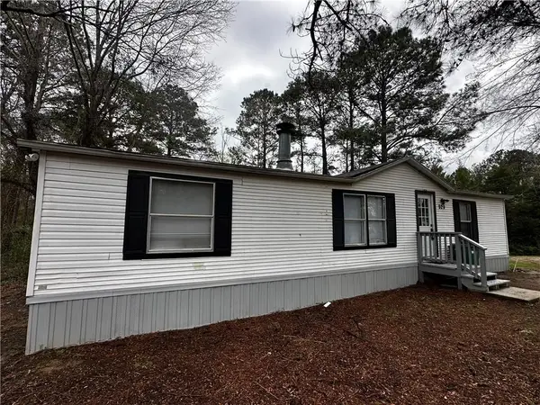 929 Stringer Weeks Road, Smiths Station, AL 36877