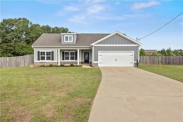 4 Belmont Drive, Fort Mitchell, AL 36856