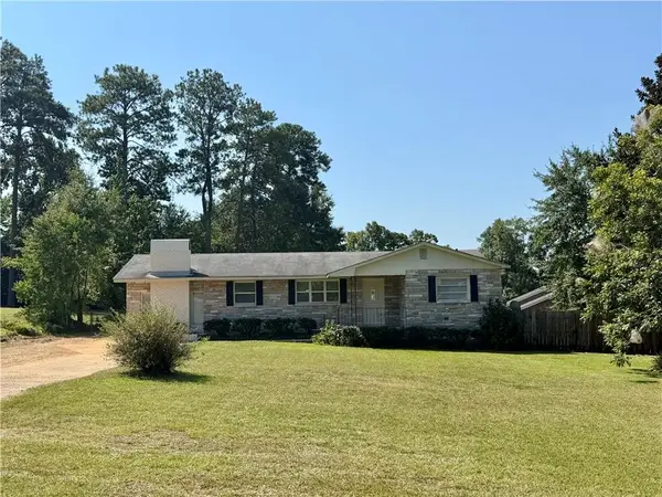 2060 Lee Rd 427, Phenix City, AL 36867