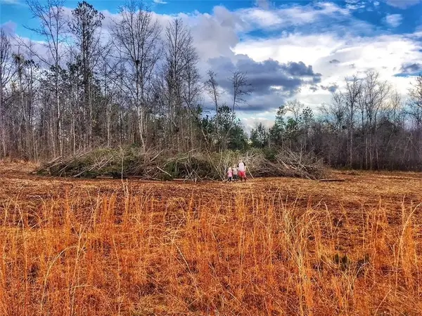 18 Seneca Trail, Fort Mitchell, AL 36856
