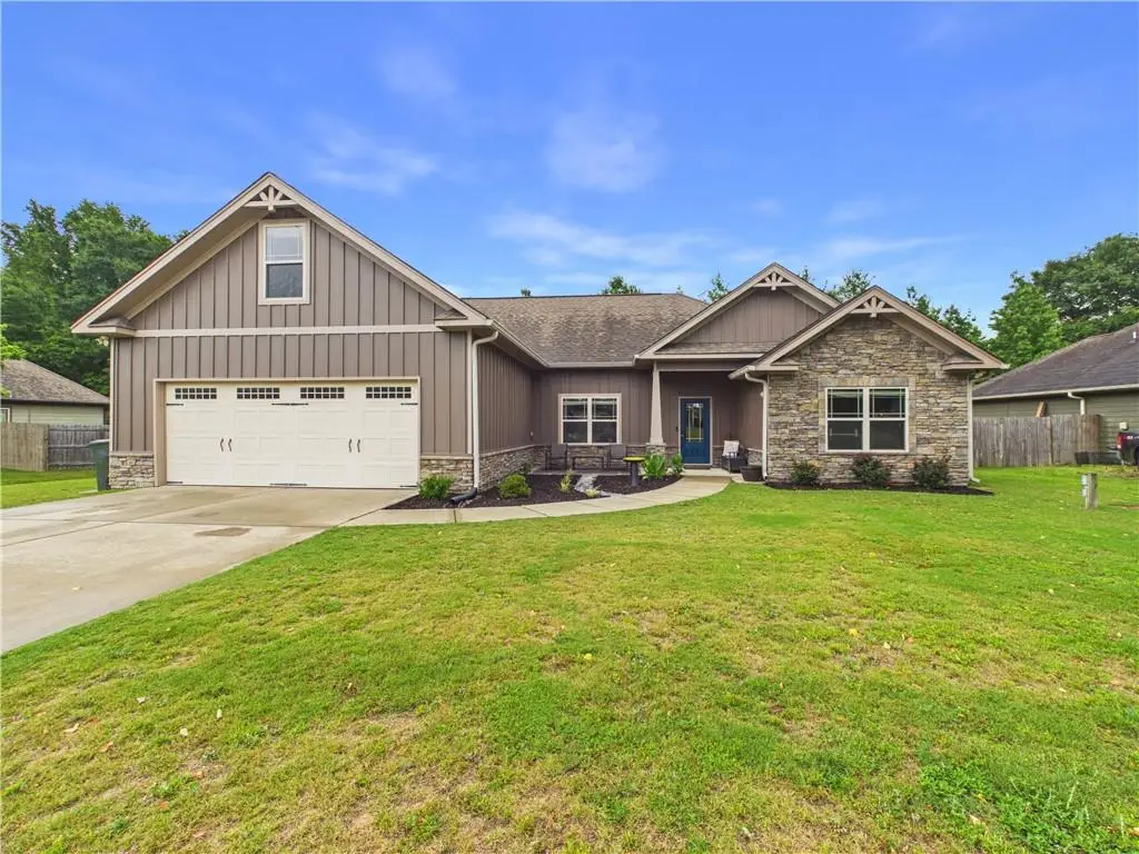 38 Winter Hawk Drive, Fort Mitchell, AL 36856 - #1
