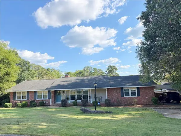 2 Lakewood Circle, Phenix City, AL 36867