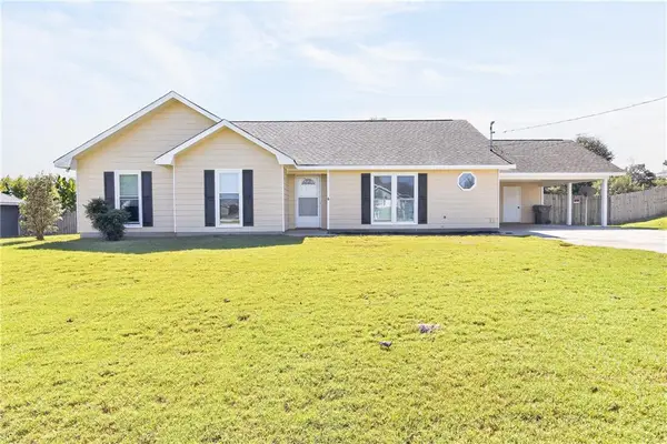 10 Honeysuckle Way, Fort Mitchell, AL 36856