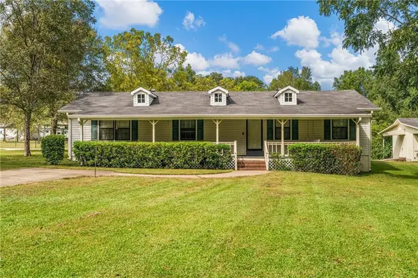 1955 Lee Road 242, Smiths Station, AL 36877