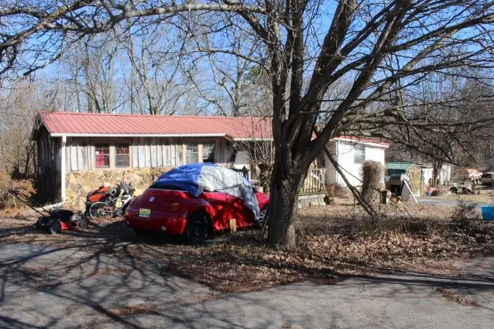 3630 Woodmont Dr, Tuscumbia, AL 35674 - Image #2