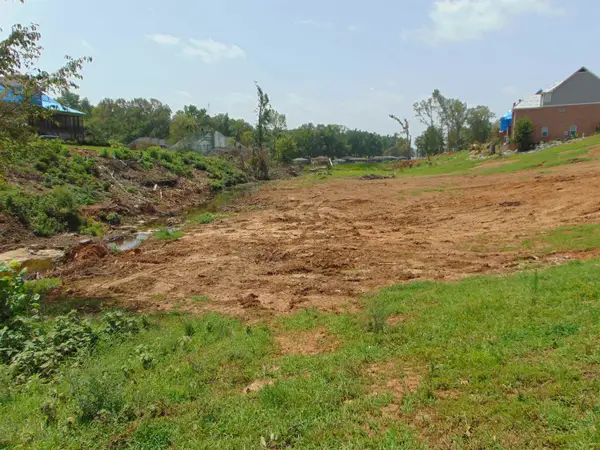 001 Brigadoon Dr, Athens, AL 35611