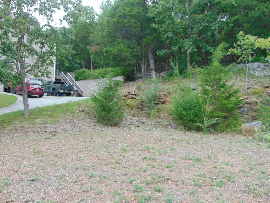 7739 Donegal Dr, Huntsville, AL 35802 - #2