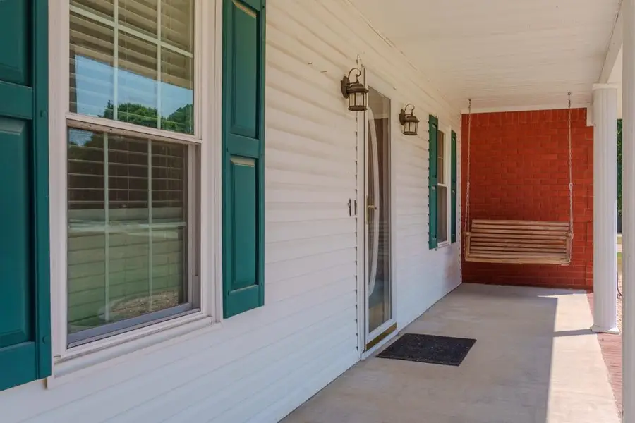 514 Alabama St, Killen, AL 35645 - #3