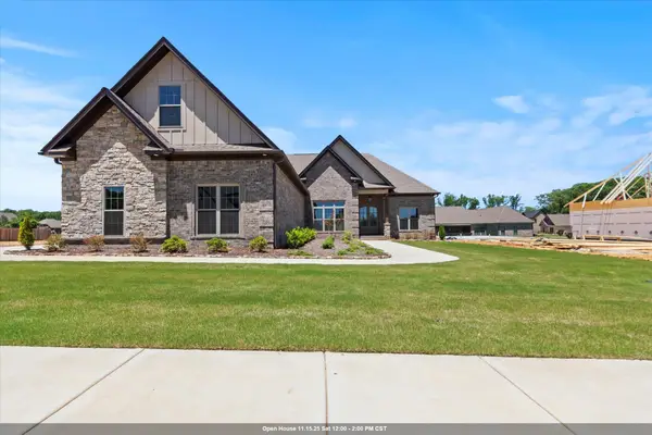 22949 Gunner Cir, Athens, AL 35613