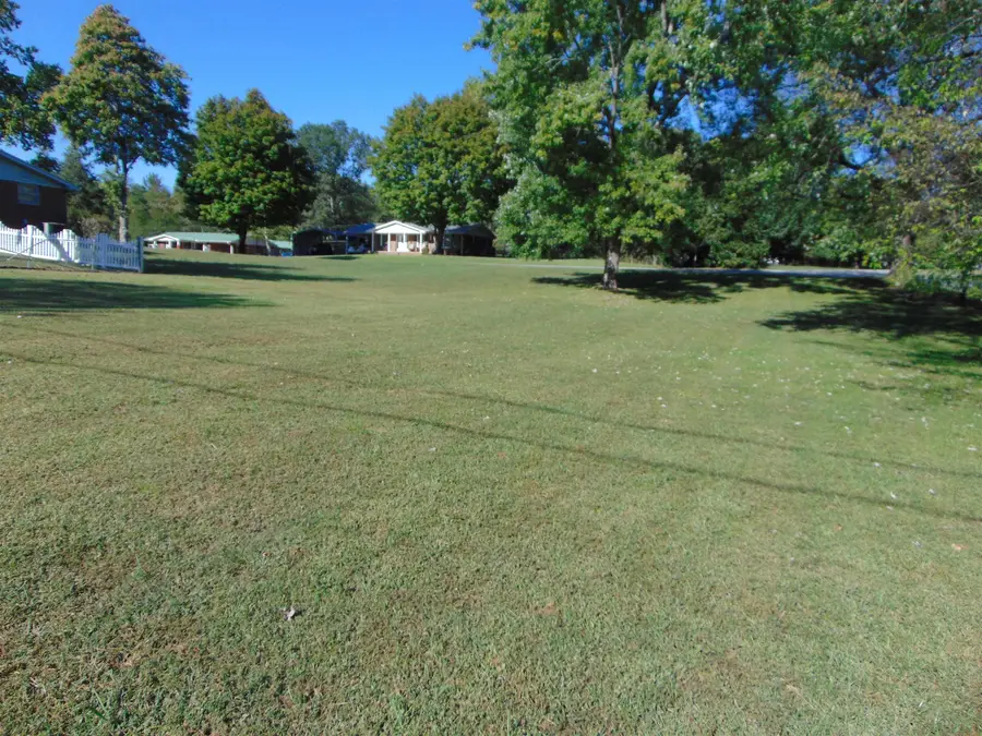 309 Bainbridge Rd, Florence, AL 35634 - Image #3