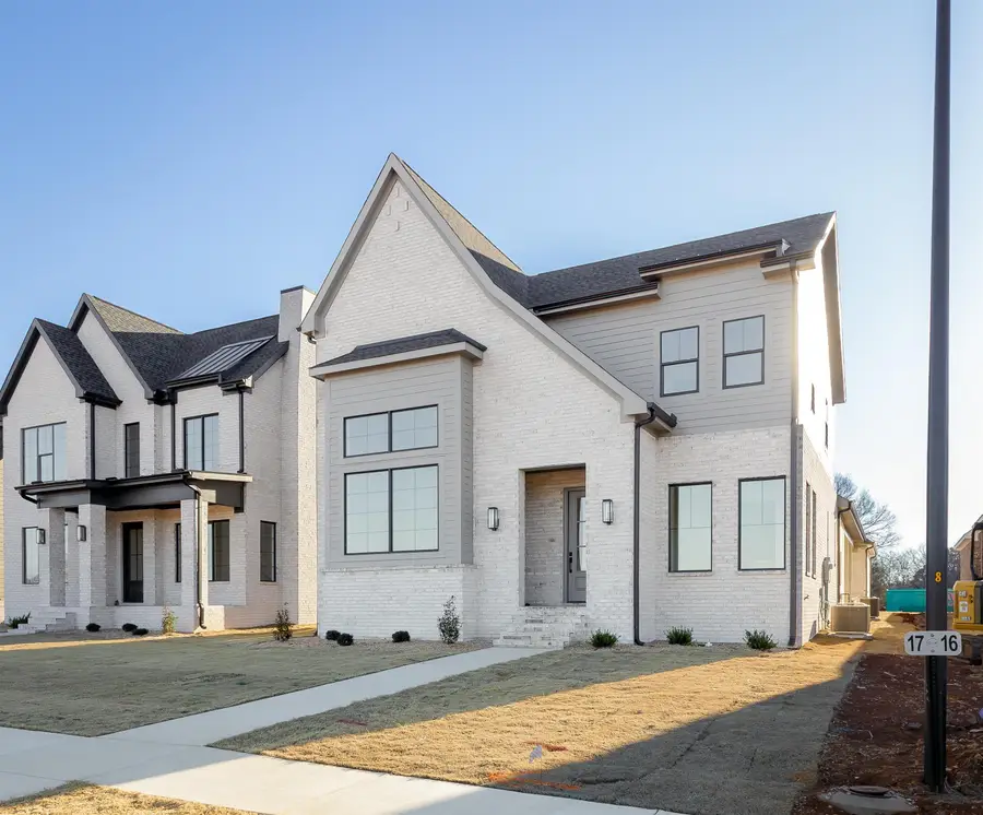 302 Fame Ave, Tuscumbia, AL 35674 - Image #2