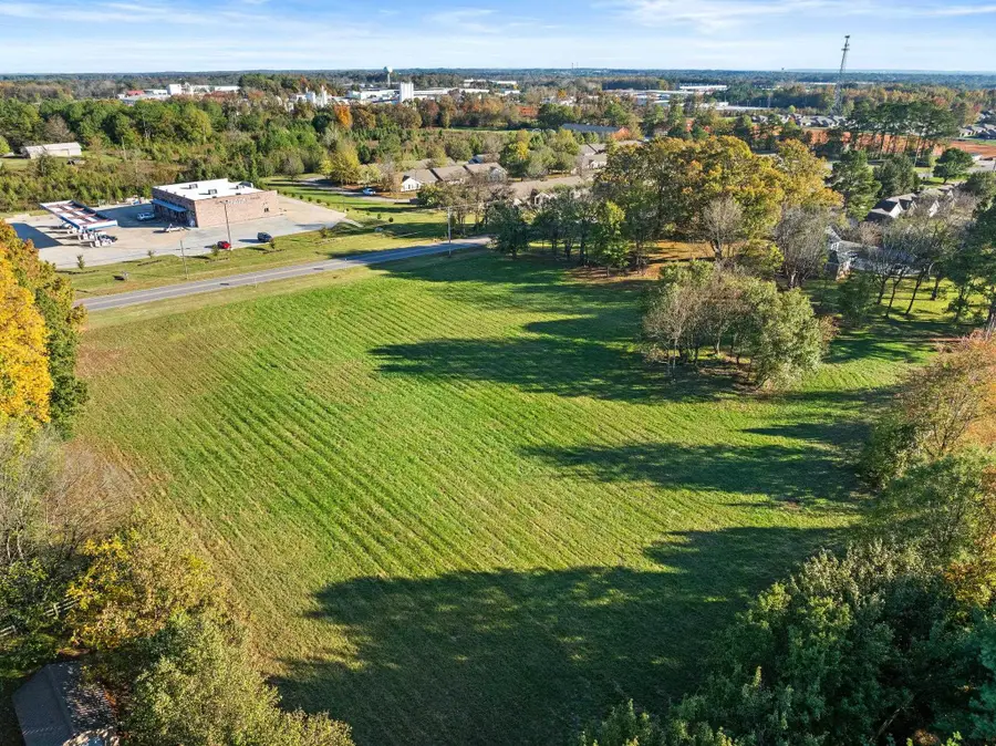 000 Chisholm Rd, Florence, AL 35630 - Image #2