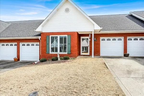 1012 Brookridge Ln, Cullman, AL 35055