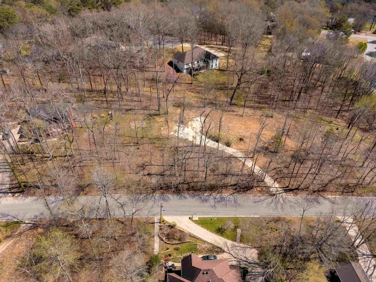 260 Creekside Dr, Florence, AL 35630 - Image #1