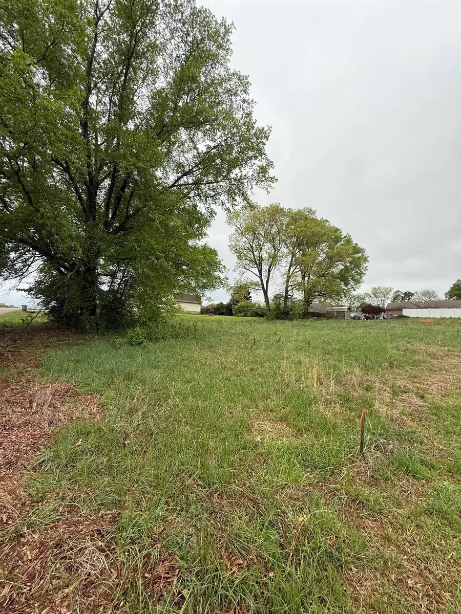 324 Oakview Cir, Killen, AL 35645 - Image #3