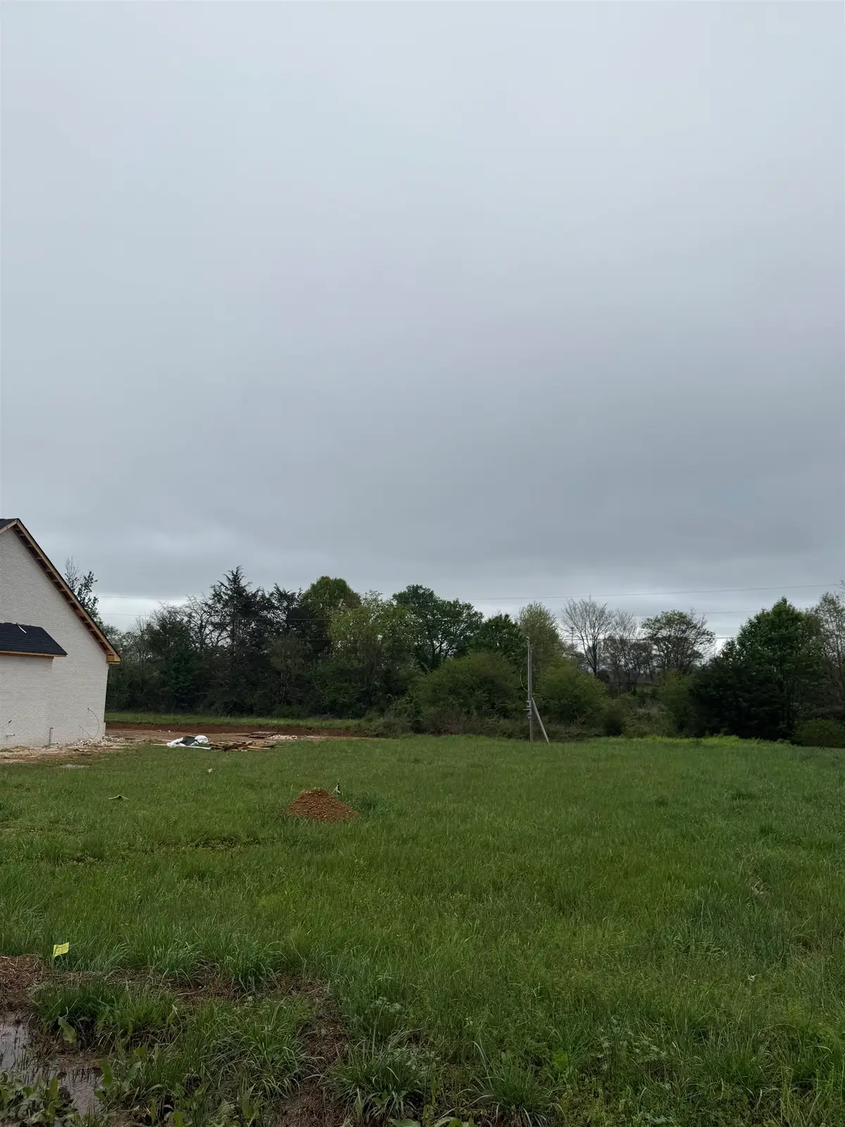 111 Oakview Cir, Killen, AL 35645 - Image #1