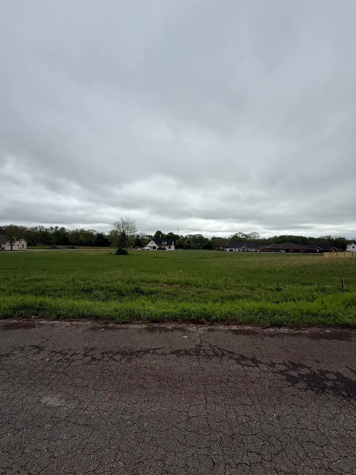 870 Oakview Cir, Killen, AL 35645 - Image #1