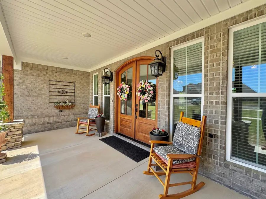 214 Chestnut Oak Dr, Florence, AL 35633 - Image #3