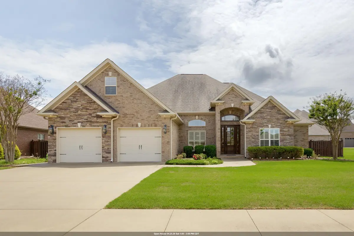 1206 Woodridge Ct, Florence, AL 35630 - #1