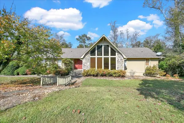 1000 Brentwood Dr, Cullman, AL 35055