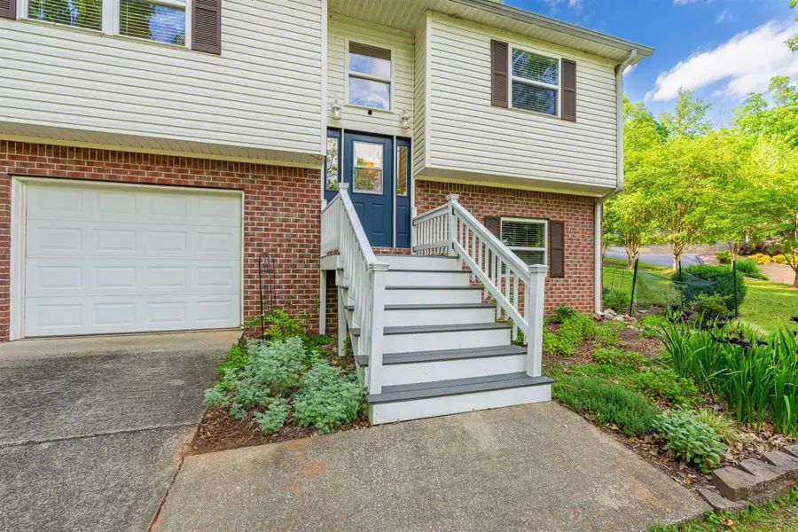 191 Johnson Dr, Florence, AL 35634 - Image #2