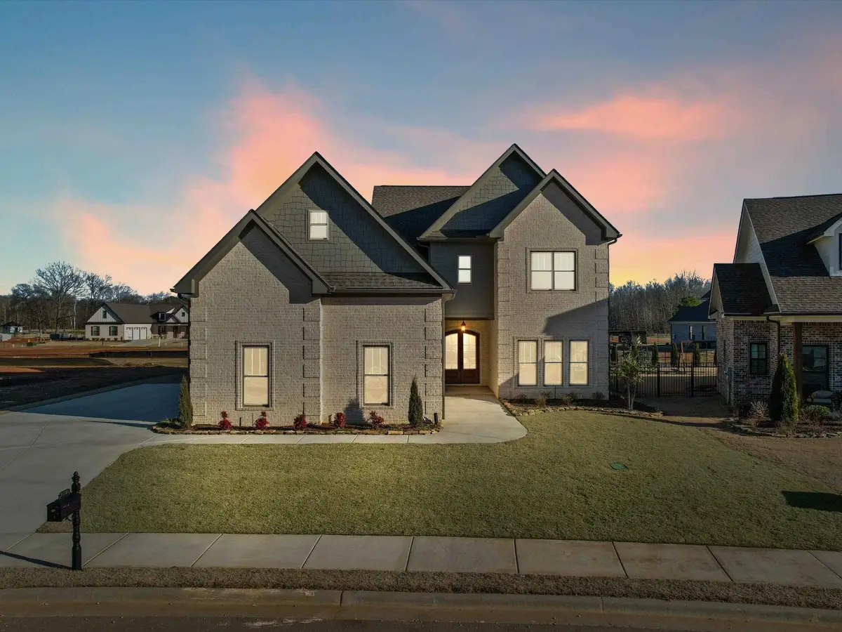 23128 Sawgrass Dr, Athens, AL 35613 - #1