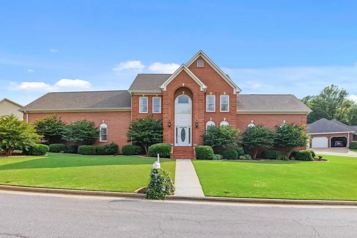 111 Stoney Creek Dr, Florence, AL 35633 - #1