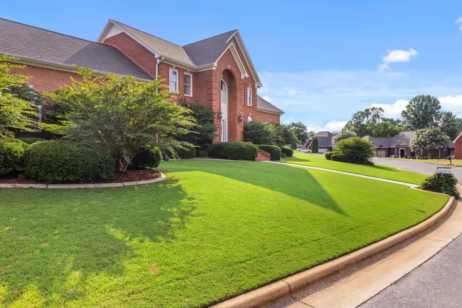 111 Stoney Creek Dr, Florence, AL 35633 - #2