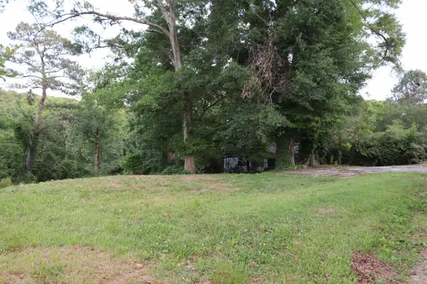 312 Cliff Rd, Cullman, AL 35055