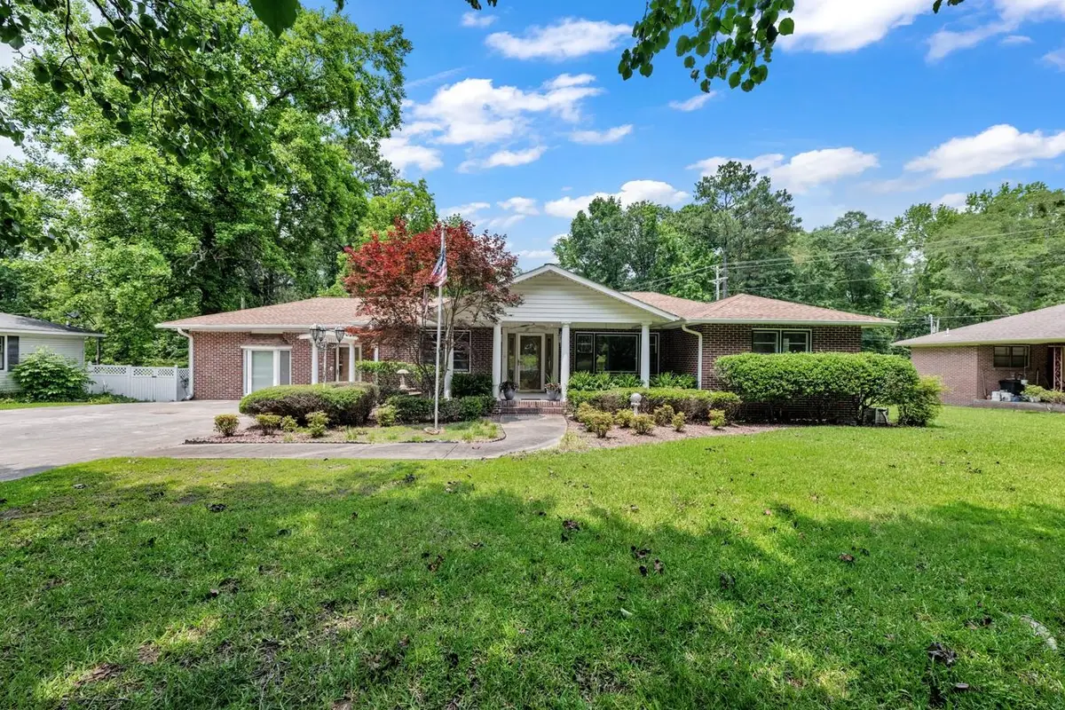 1513 Maple Dr, Cullman, AL 35055 - Image #1