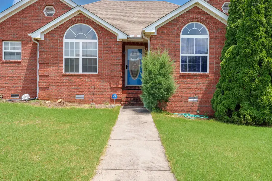 201 New Providence Ct, Florence, AL 35630 - Image #2