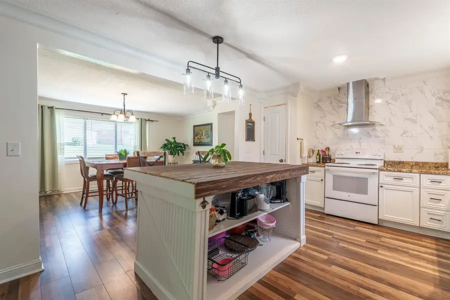 125 Duncan Dr, Russellville, AL 35654 - Image #3