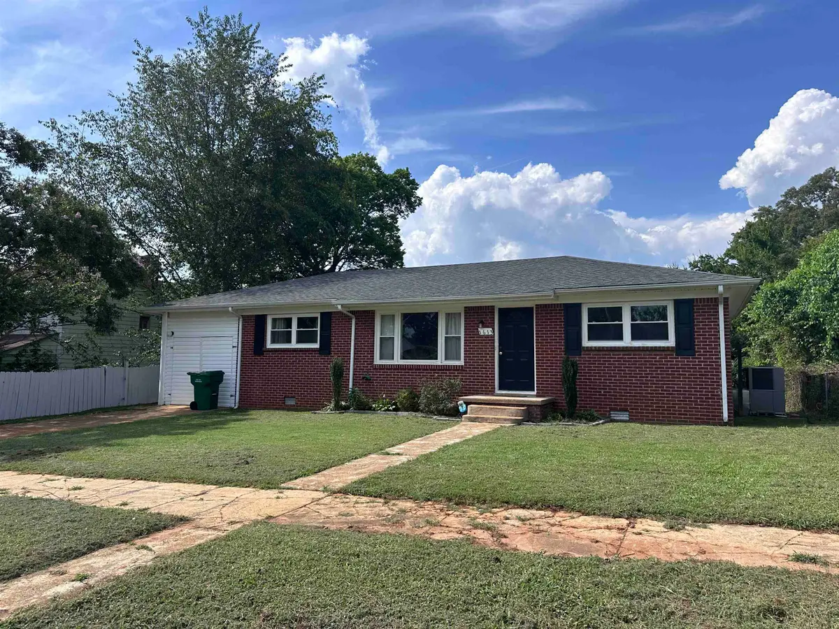 1613 Ridge Dr, Sheffield, AL 35660 - Image #1