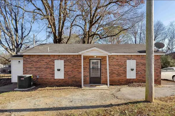 2302 Chisholm Rd, Florence, AL 35630