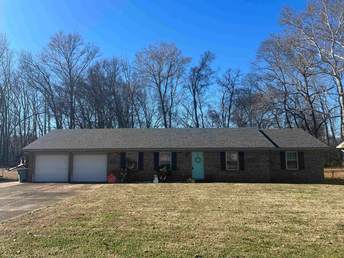 229 Mary Lee Dr, Florence, AL 35634 - #1