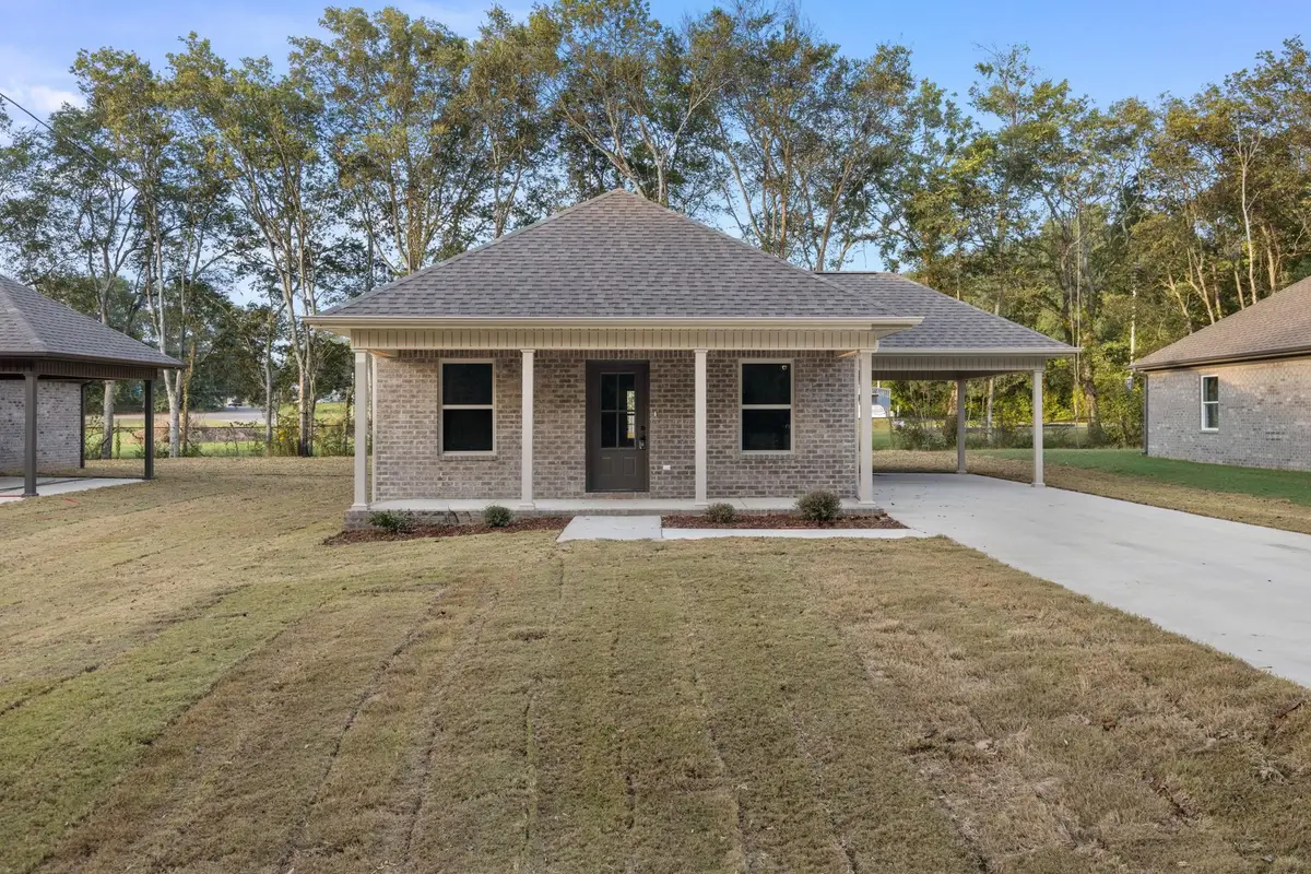 709 Joe Wheeler Dr, Tuscumbia, AL 35674 - Image #1