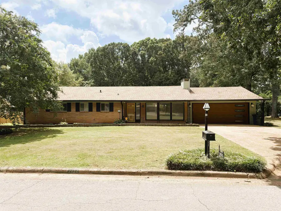 2132 Chickasaw Dr, Florence, AL 35630 - Image #3