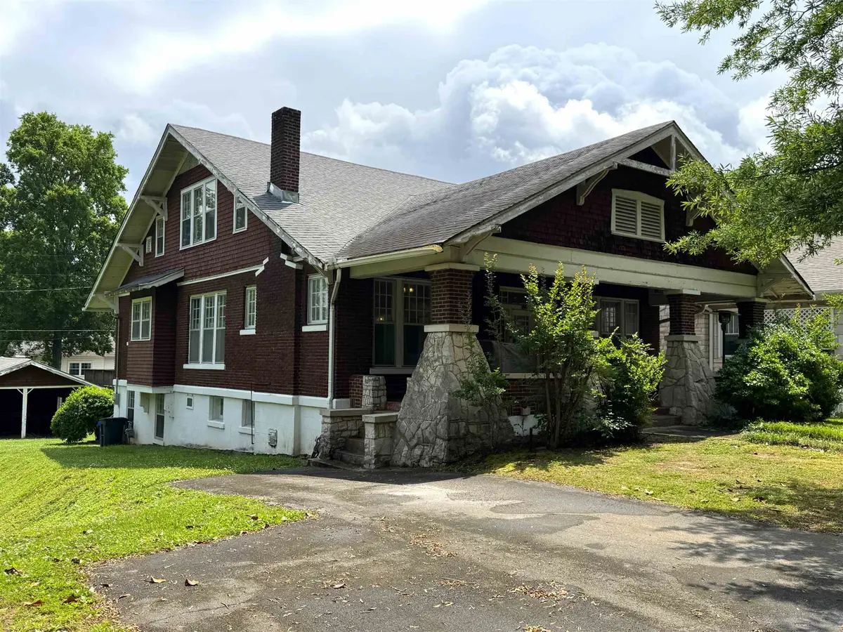 1006 N Wood Ave, Florence, AL 35630 - Image #1