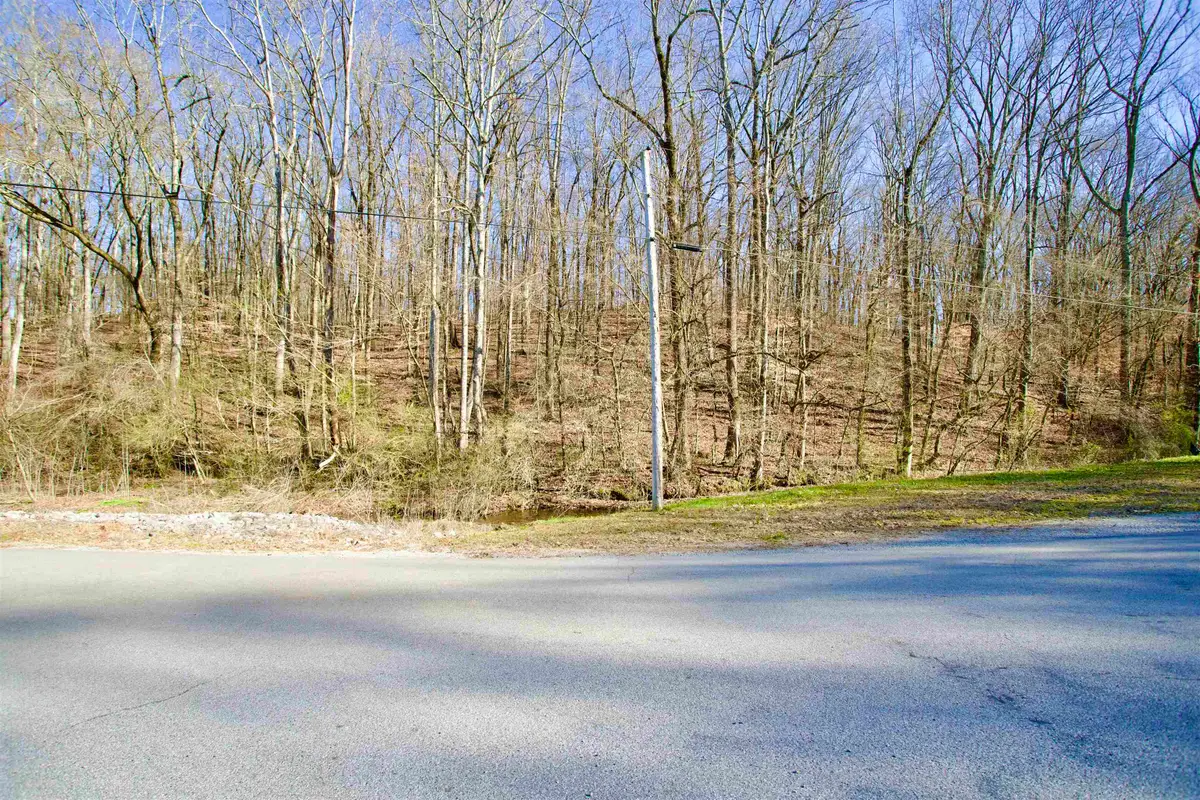 000 Veterans Dr, Muscle Shoals, AL 35661 - Image #1